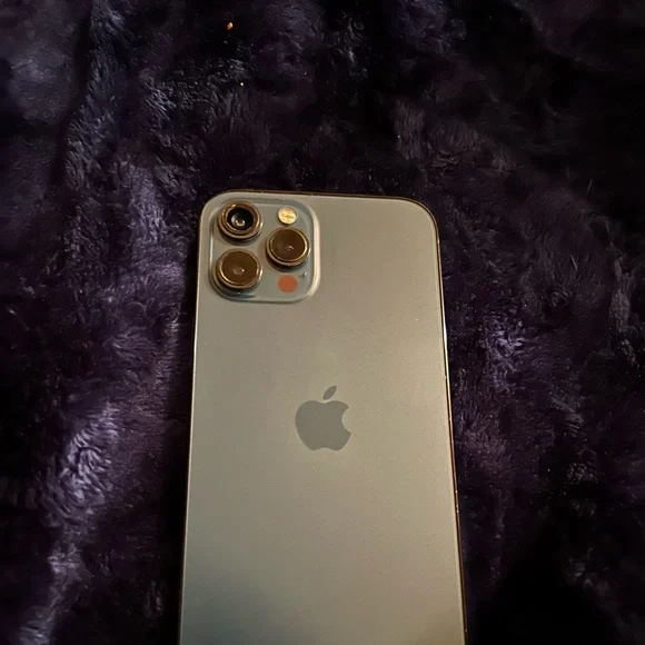 iphone 12 pro max -128gb tracfone *has a slight bleed at top of phone* - Main Image